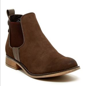 Steve Madden Brown Glite Ankle Boot